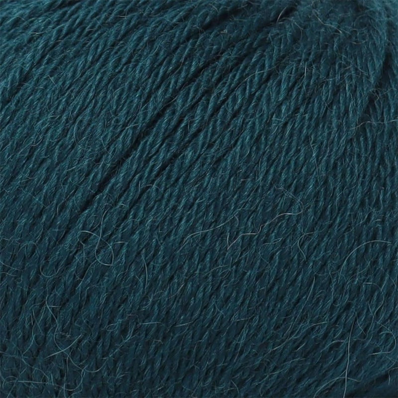 Alpaca Warehouse طقم خيوط صوف ألباكا للأطفال 100% من 3 كرات (150 جرام) وزن DK - مصنوع في بيرو - ناعم بشكل مذهل ومثالي للحياكة والكروشيه (أخضر زمردي، DK) - Image 5